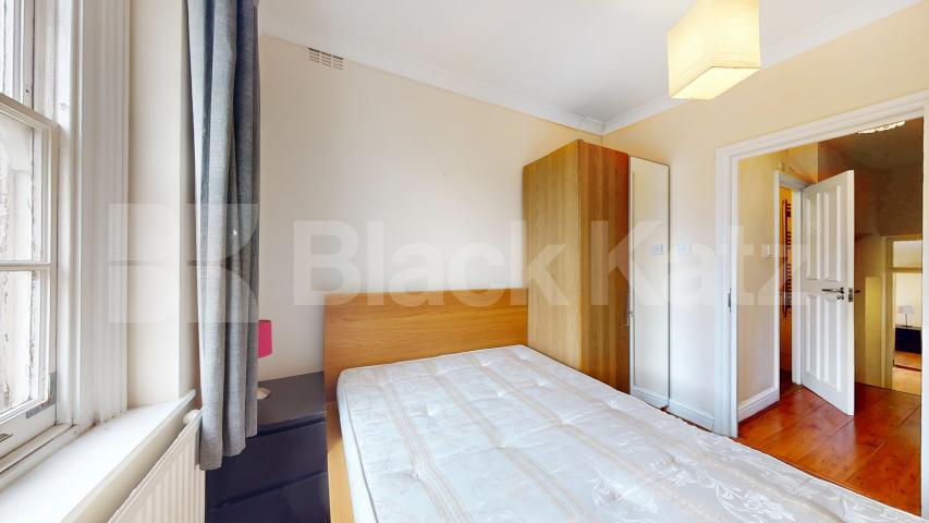 Stylish 3 Bedroom Flat on Quiet Residential Street Rochester Road, Camden